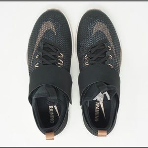 *SOLD* Nike Air Zoom Strong Woman’s Running Shoes